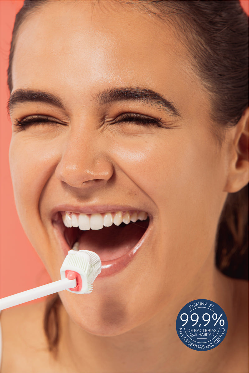 BALENE Cepillo Dental Doble Cara Con Cerdas Suaves Anguladas 45º | Coral